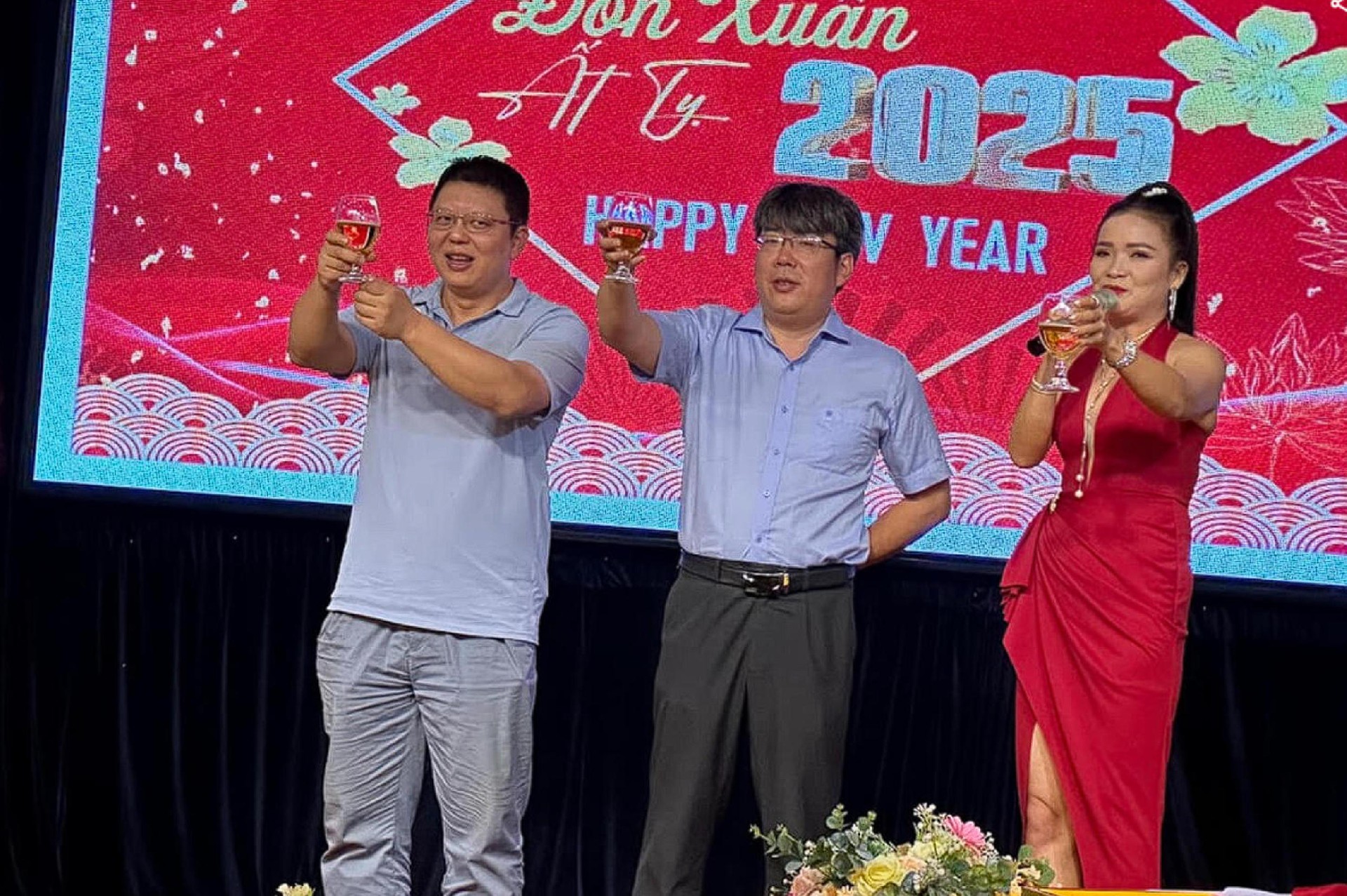 On January 13, 2025, Longteng Industrial Co., Ltd. held its year-end party for 2024